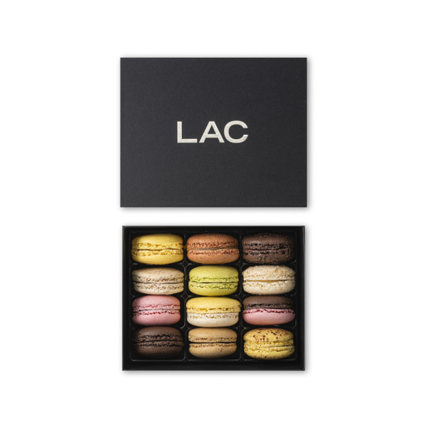 Gift Box of 12 Macarons - Lac Chocolatier